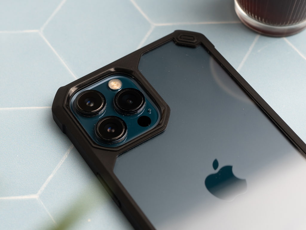 Vysoce odolný Acrylic obal na iPhone 12 Pro - Černý 3